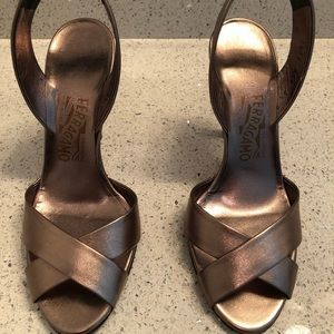 Pewter Salvatore Ferragamo heeled sandal in size 8 1/2 B